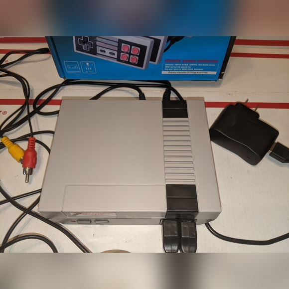 Mini Game Anniversary Edition Retro Game Console 620 Built In Classic Games - Picture 2 of 5